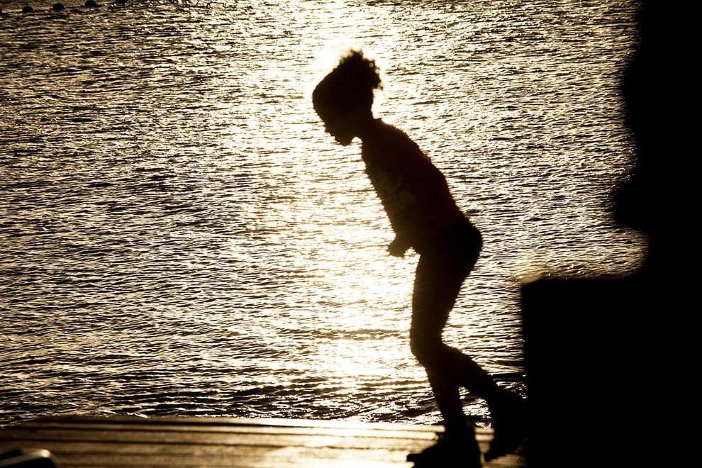 Niña y playa